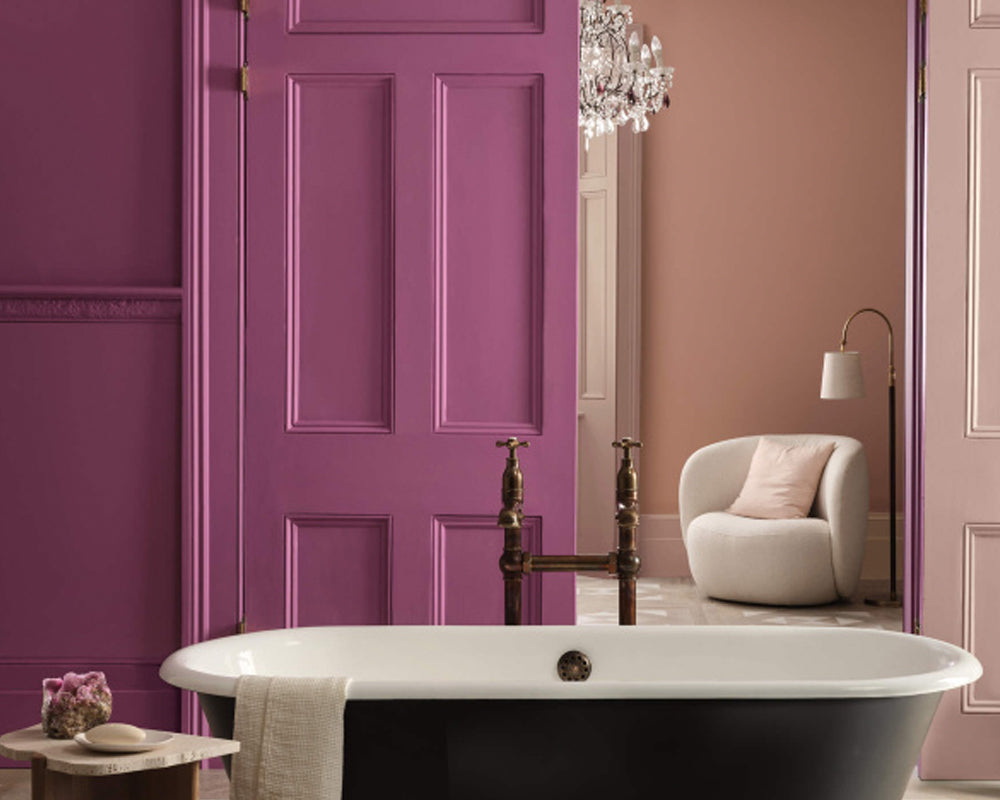 Paint & Paper Library Cobalto 714 Paint in a bathroom