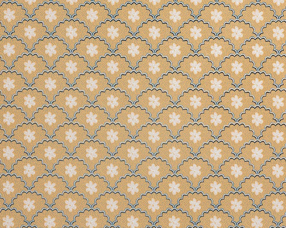 Barneby Gates Daisy Scallops Wallpaper in Sand/Ink
