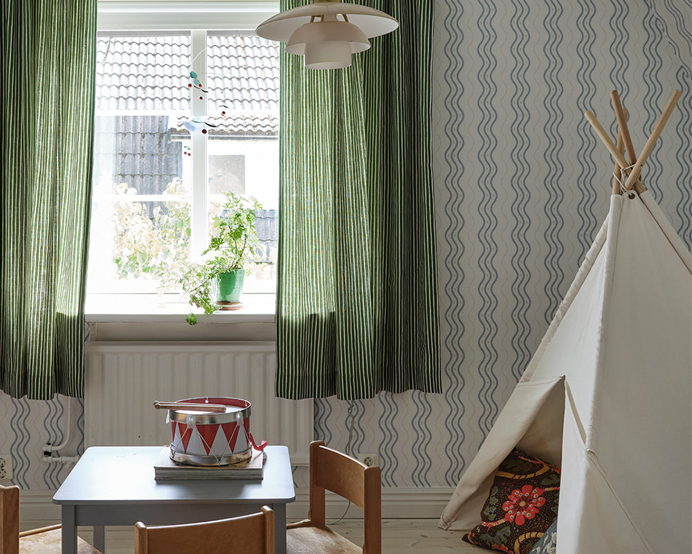 Sandberg Ben Wallpaper in Light Blue in a kid bedroom