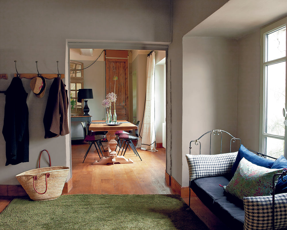 Charleston Gray 243 paint by Farrow & Ball on the walls of a hallway