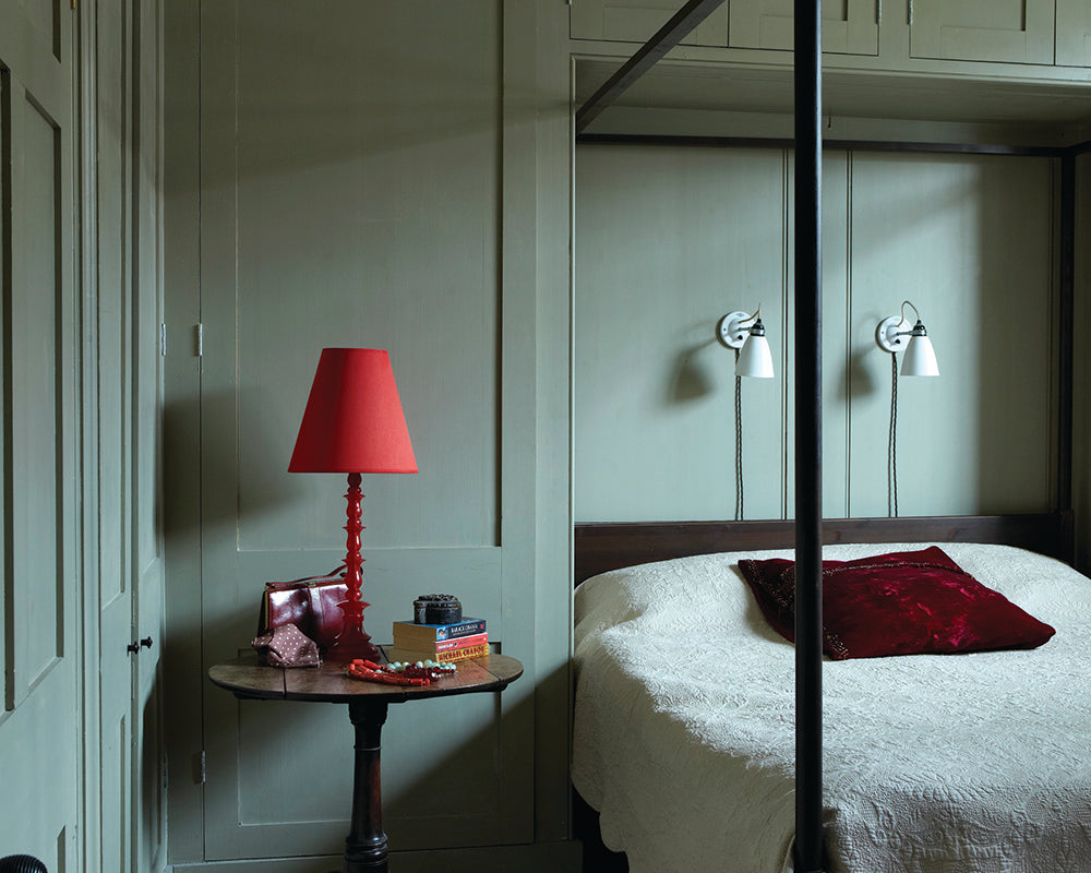 French Gray 18 paint by Farrow & Ball on the walls and woodwork of a bedroom