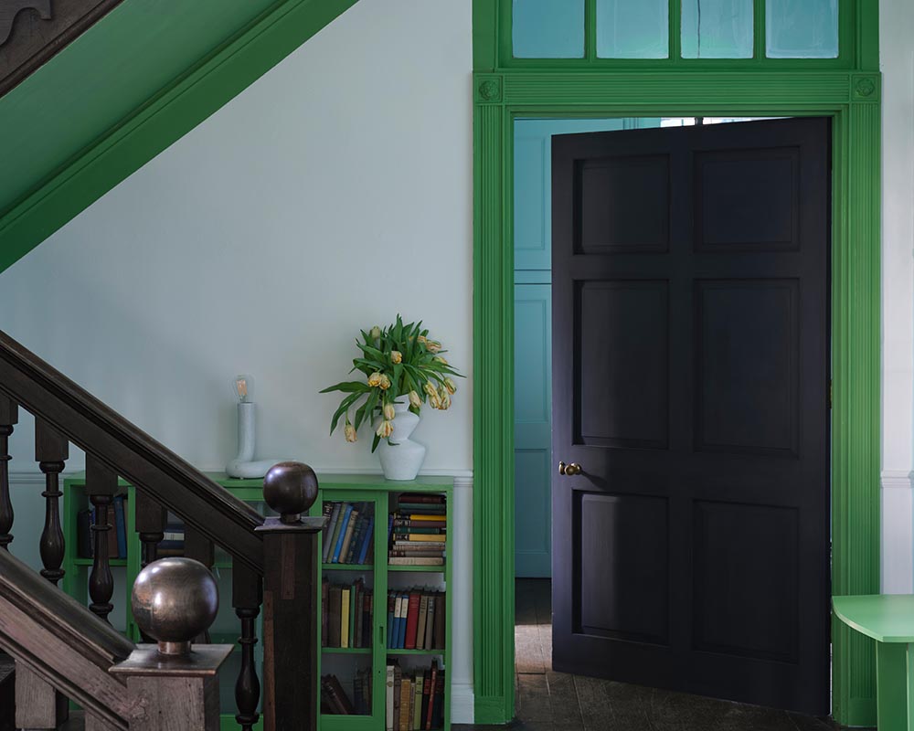 Raw Tomatillo CB6 paint by Farrow & Ball on woodwork in a hallway