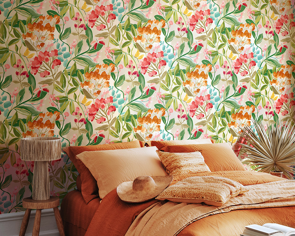 OHPOPSI Florence Wallpaper on the wall in a bedroom