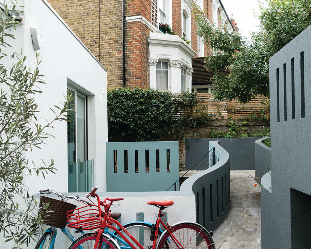 Card Room Green 79 paint by Farrow & Ball used on modern exterior walls