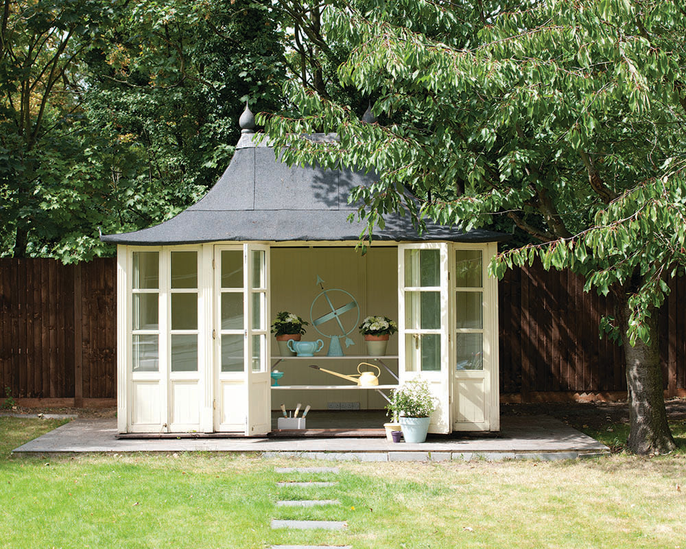 House White 2012 paint by Farrow & Ball used on a summer house