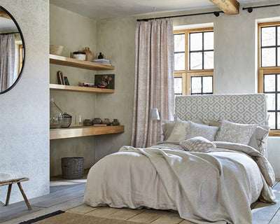 Morris & Co Pure Brer Rabbit Wallpaper in a Bedroom