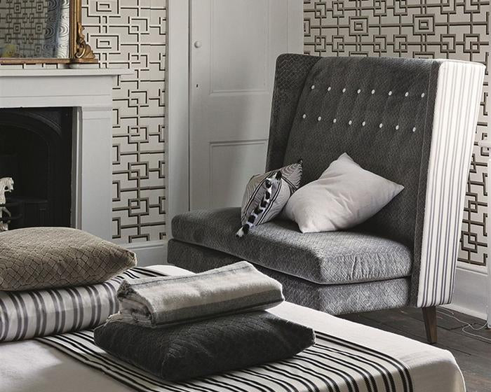 Designers Guild Rheinsberg - Noir P533/05 Wallpaper