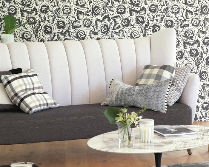 Designers Guild  Rosario - Noir P592/05 Wallpaper