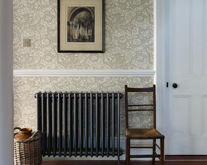 Morris & Co Bachelors Button Silver 214635 Wallpaper