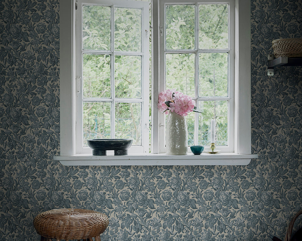Sandberg Valentin Wallpaper in a home