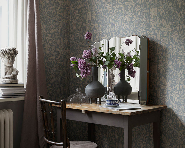Sandberg Fig Garden Wallpaper in a bedroom