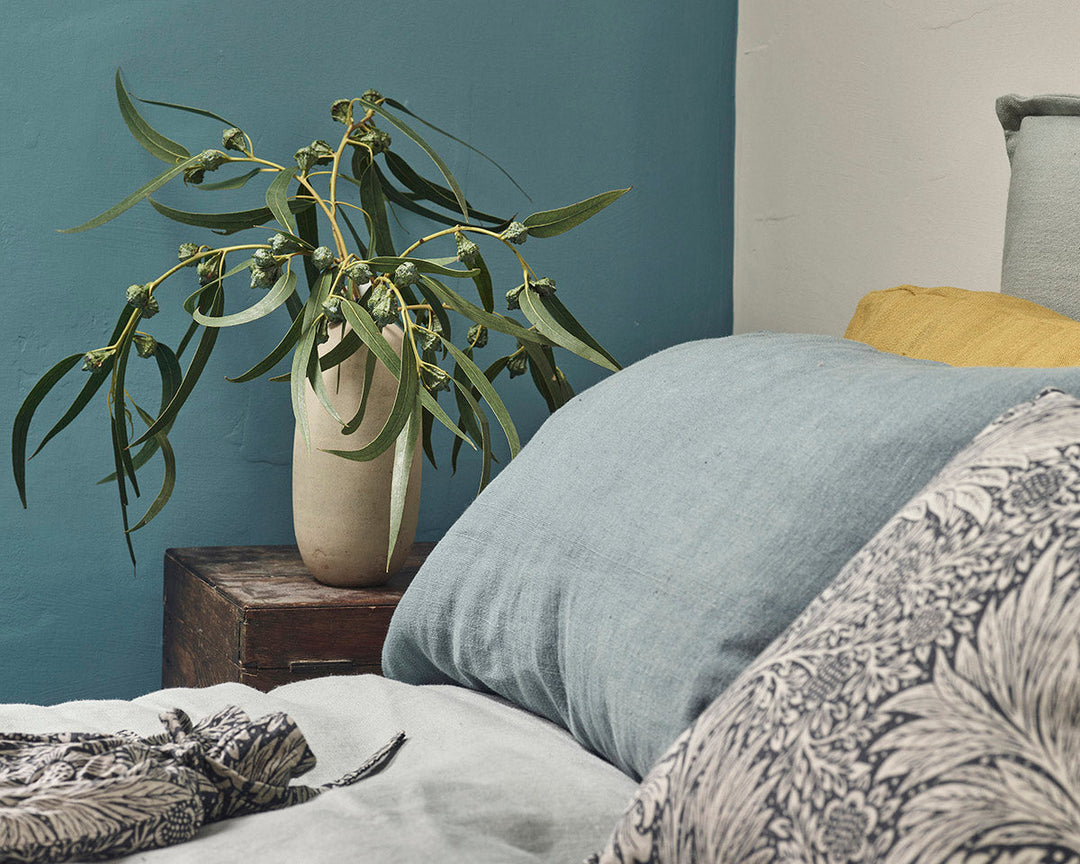 Morris & Co Dearle Paint Lifestyle Image