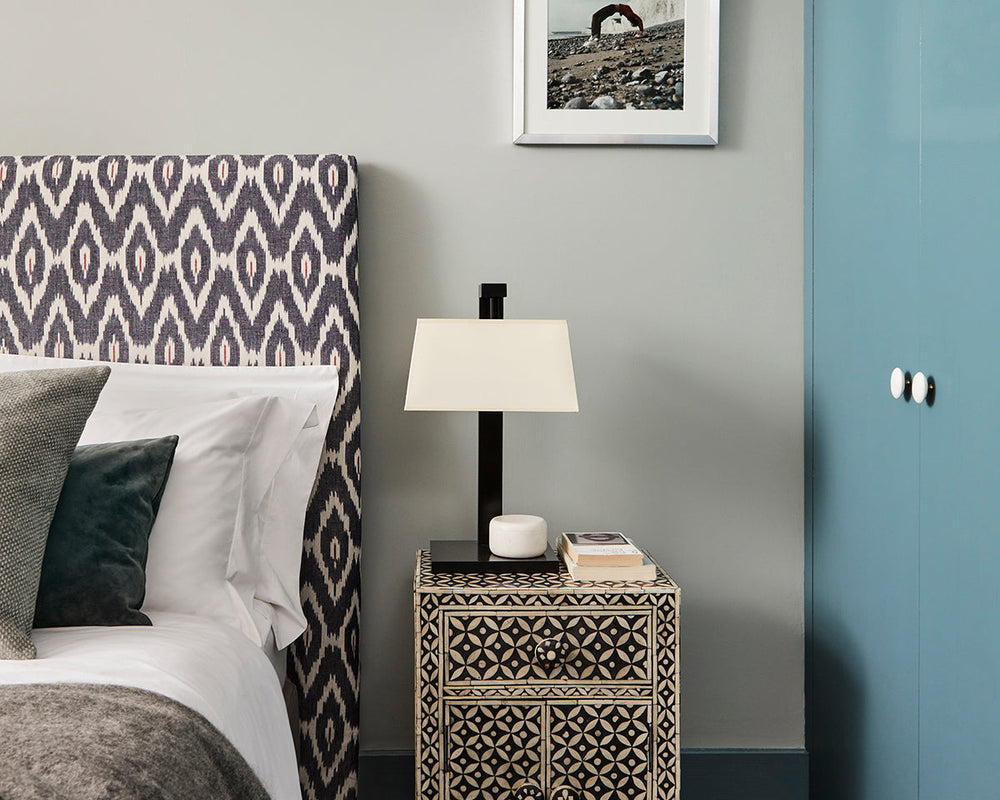 Mylands Museum 151 Paint on a bedroom wall