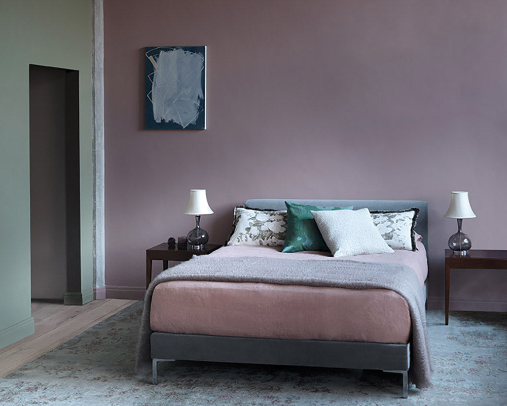 Paint & Paper Library Rouge II paint in a bedroom