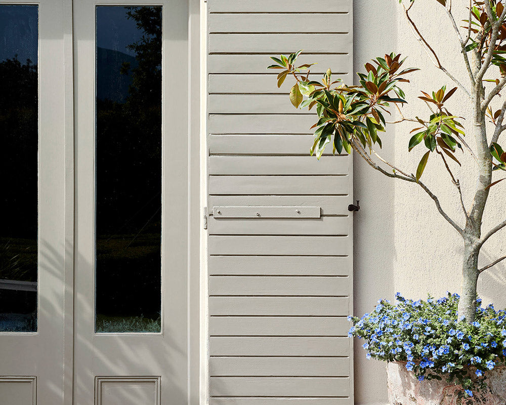 Little Greene Serpentine 233 Paint on exterior woodwork