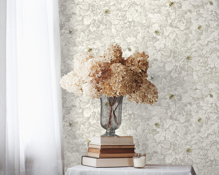 Woodchip & Magnolia Busy Bee Wallpaper close up
