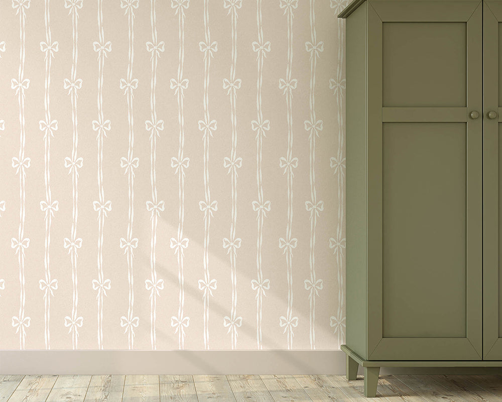 Woodchip & Magnolia Bow Peep Wallpaper in a bebdroom