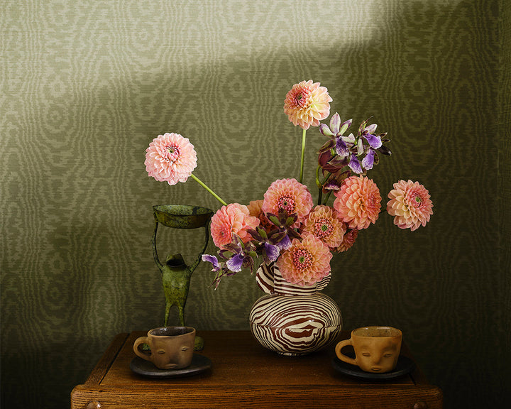 Harlequin Elsworthy - Wide width Wallpaper in a bedroom detail