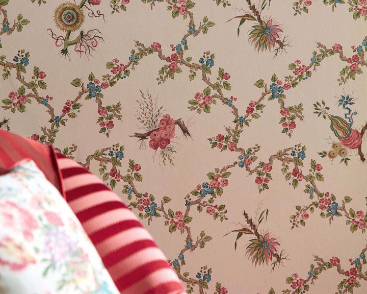 Sanderson Trelliage Wallpaper close up