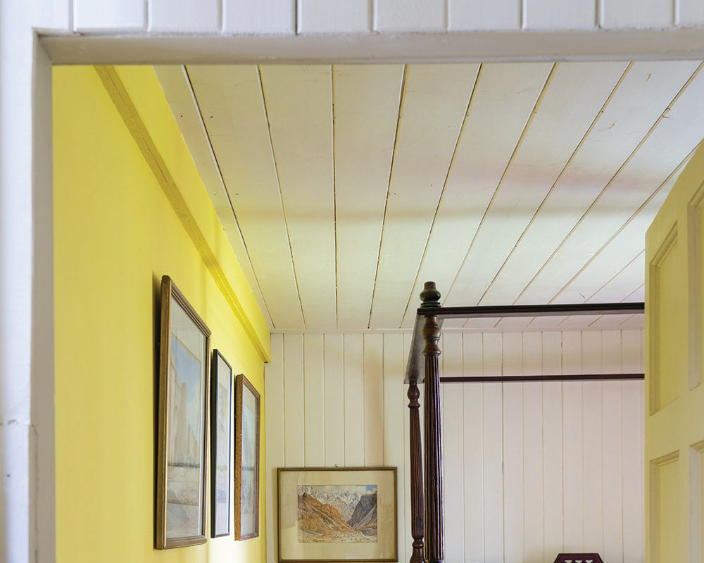 Off-White 3 paint by Farrow & Ball on the ceiling of a bedroom