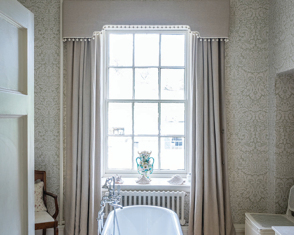 Farrow and Ball Silvergate Wallpaper 804 in a classic bathroom