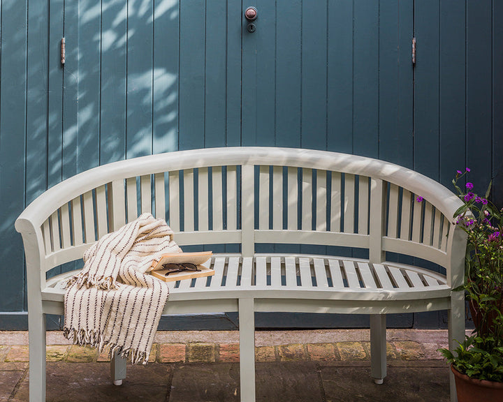 Inchyra Blue 289 paint by Farrow & Ball used on a garden fence