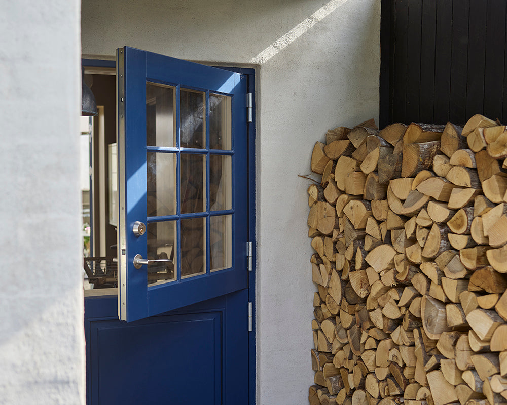 Serge 9919 paint by Farrow & Ball on a front door