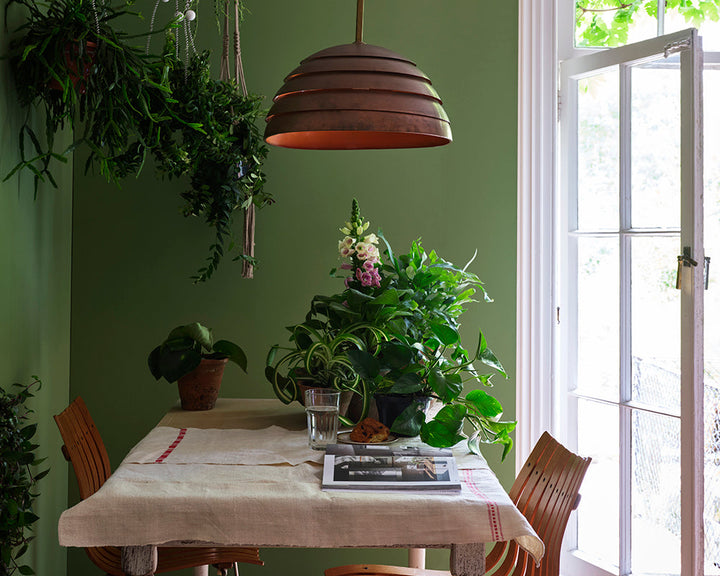 Yeabridge Green 287 paint by Farrow & Ball on the walls of a dining room