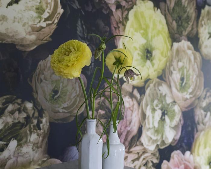 Designers Guild Le Poeme De Fleurs Midnight PDG1107/02 Wallpaper