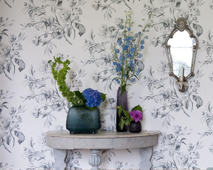 Designers Guild Watelet - Black And White P540/01 Wallpaper