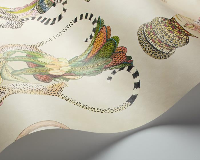 Cole & Son Khulu Vases 109/12057 Wallpaper