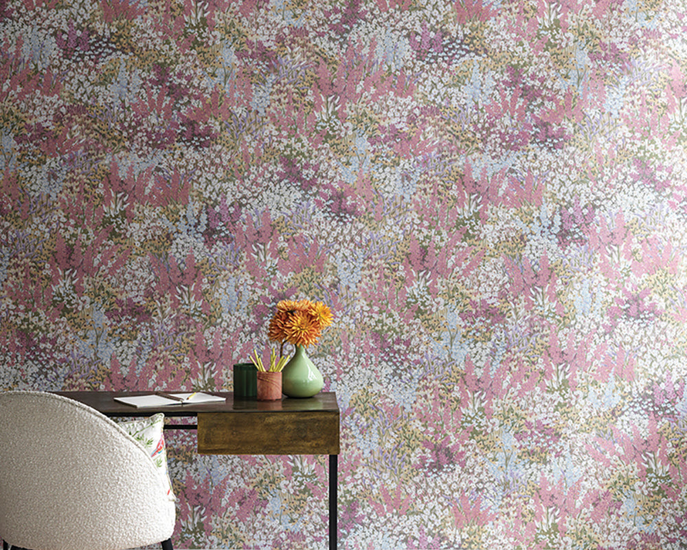 Cole & Son Grande Fleur Wallpaper on a wall