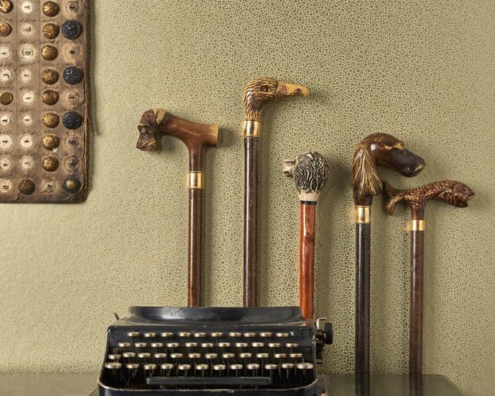 Cole & Son Goldstone 107/9043 Wallpaper