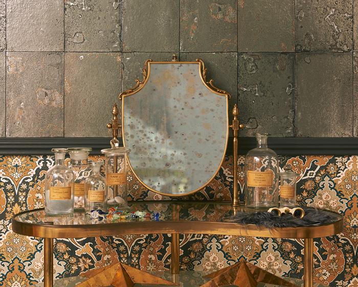 Cole & Son Antique Mirror 92/2008 Wallpaper