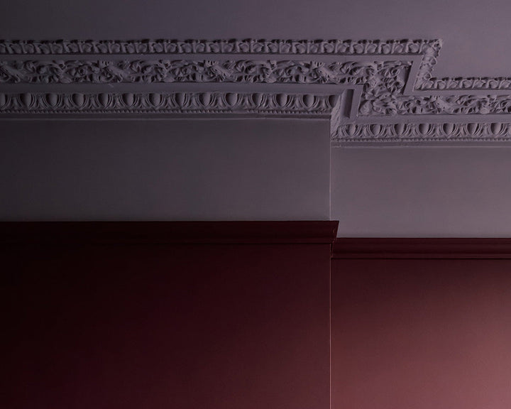 Paint & Paper Library Lady Char's Lilac ceiling detail