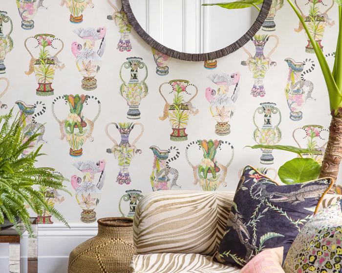 Cole & Son Khulu Vases 109/12057 Wallpaper