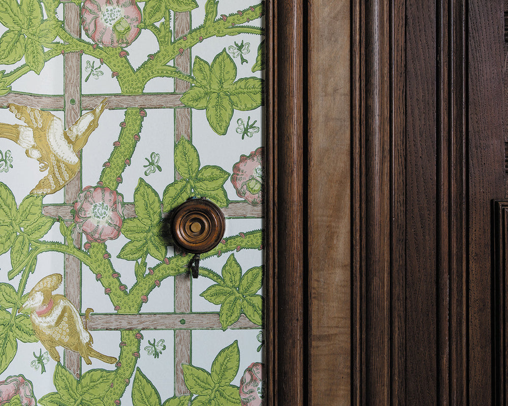 Morris & Co Trellis Wallpaper in Room