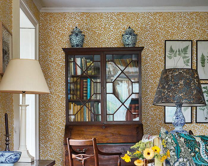 Morris & Co Willow Cream/Brown 216965 Wallpaper