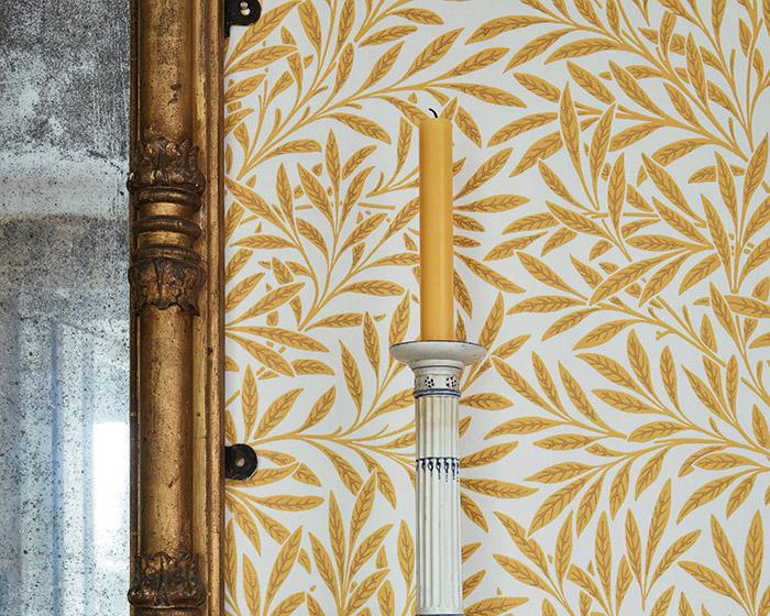 Morris & Co Willow Cream/Brown 216965 Wallpaper