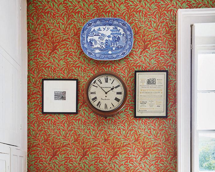 Morris & Co Willow Bough Tomato/Olive 216951 Wallpaper