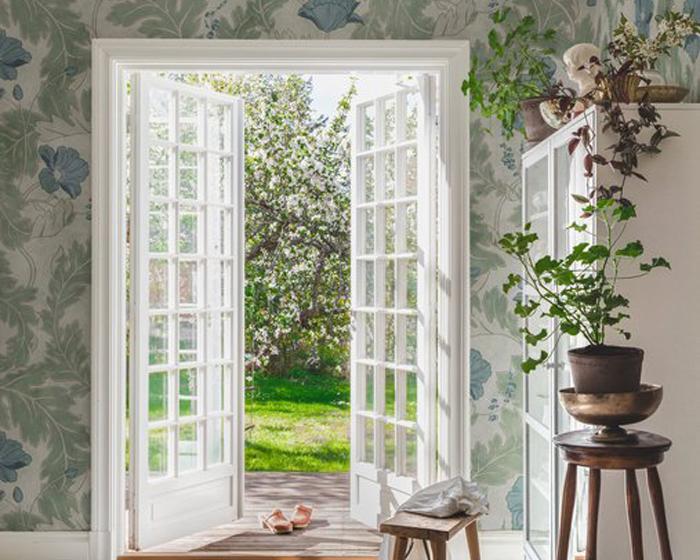 Sandberg Poppy Garden Green 660-38 Wallpaper