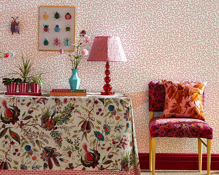 Harlequin Wiggle Wallpaper in Carnelian/Rose Quartz