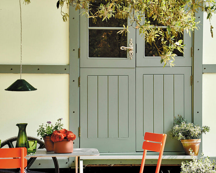 Little Greene Windmill Lane 296 Paint on a shepherds hut