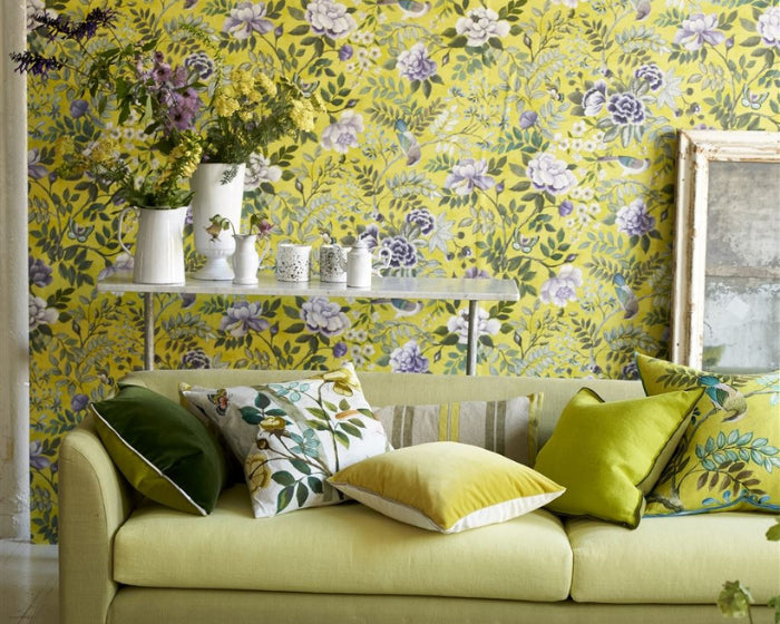 Designers Guild Porcelaine de Chine - Alchemilla Wallpaper in Room